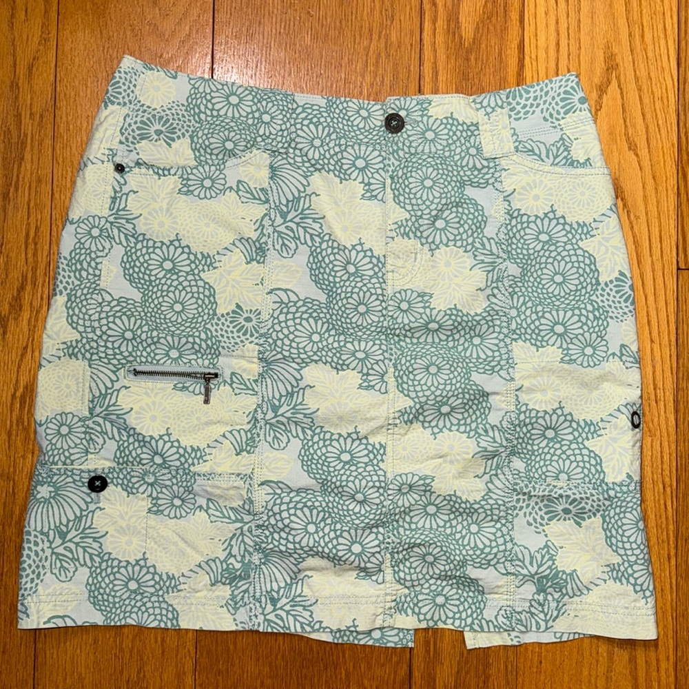 Eddie Bauer Womens 14 Floral Skirt with Multiple Pockets Slits in Back